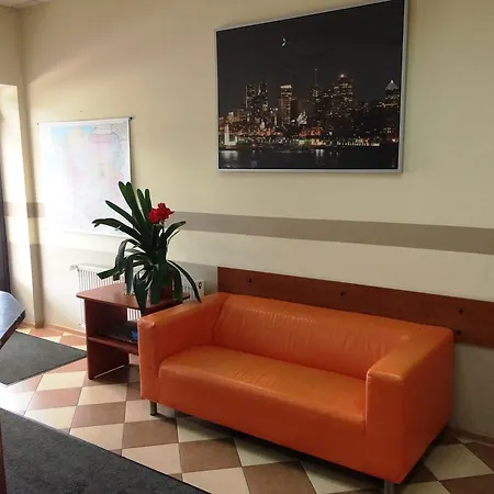 منزل للإقامة Uslugi Hotelowe Modlin Airport *