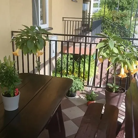 Uslugi Hotelowe Modlin Airport *