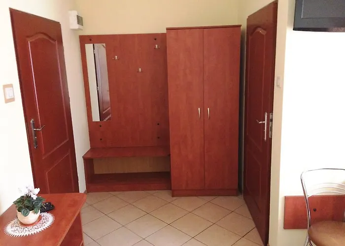 Usługi Hotelowe Modlin Airport Kwatera prywatna Nowy Dwór Mazowiecki